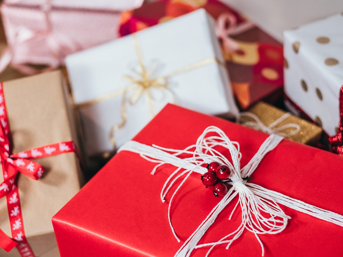 Etsy Seasonal Gift Guides and Cyber Week